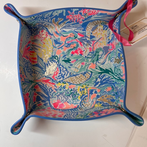 Lilly Pulitzer vegan leather trinket tray in Mermaid’s Cove pattern - Picture 4 of 5